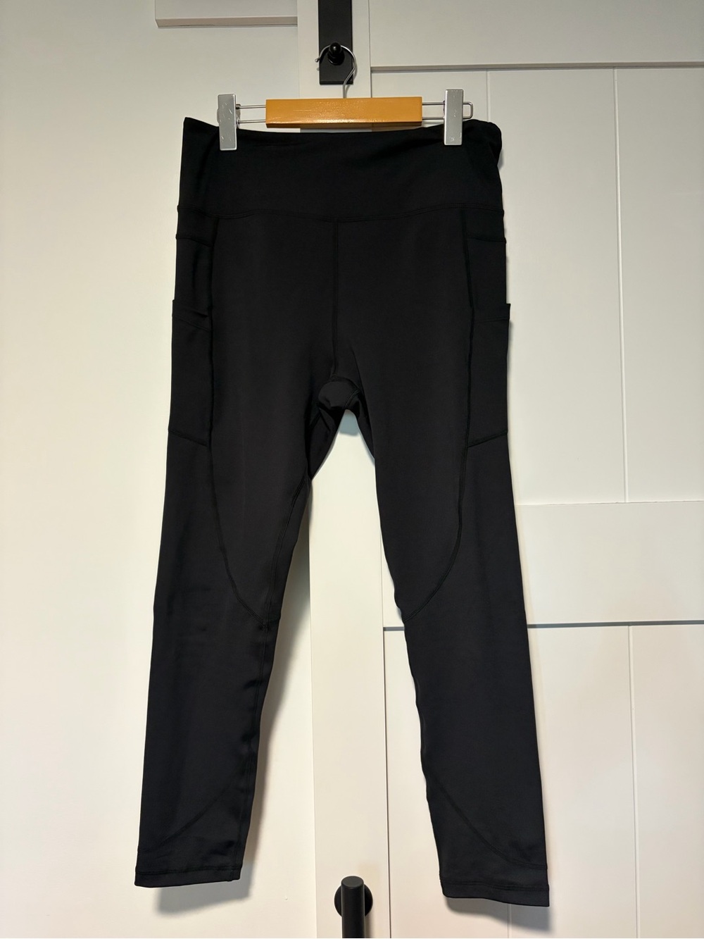 ZYIA Women’s Black Active Leggings (7/8 length) with Side Pockets